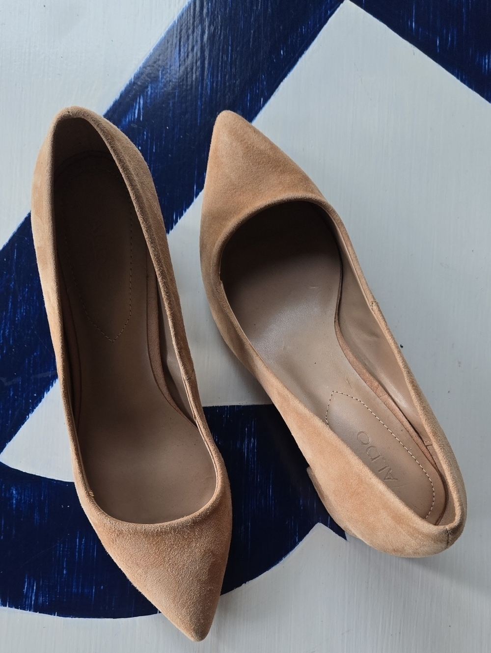 Aldo Tan Suede Pointy Toe Chunky Heels Size 6.5 - Picture 14 of 14
